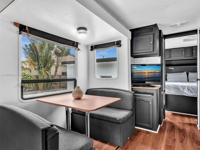 Building Photo - 107 Central Ave