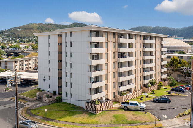 Primary Photo - University Towers