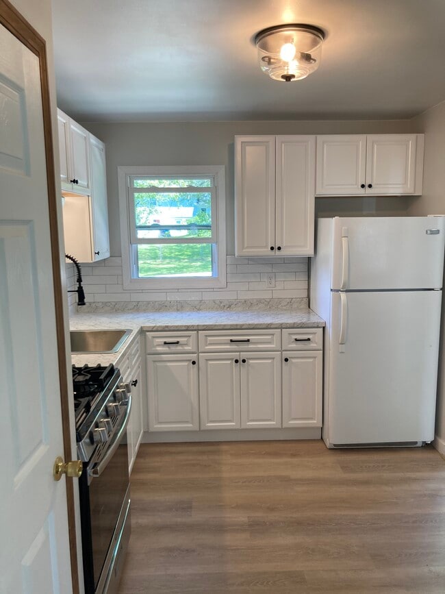 Building Photo - 4127 Burton Ave