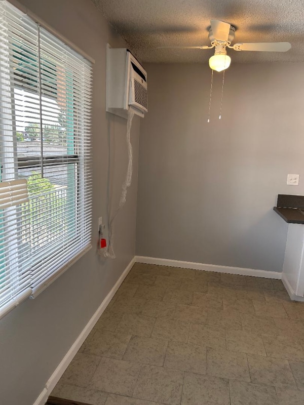 Building Photo - 2621 W Ramona Rd