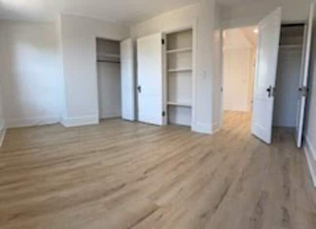 Building Photo - AMAZING 2 Bedroom / Office Townhome for Rent!