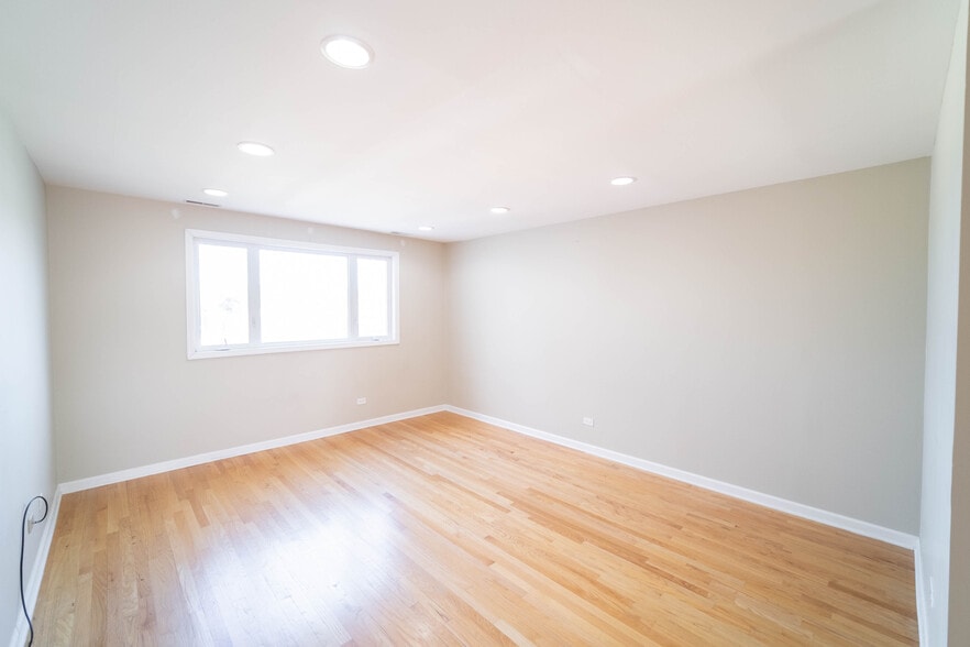 Building Photo - 8350 Kimball Ave