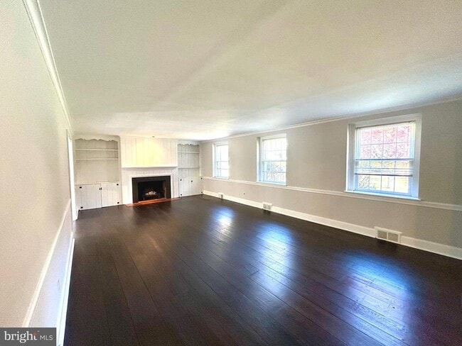 Building Photo - 248 Hilldale Rd