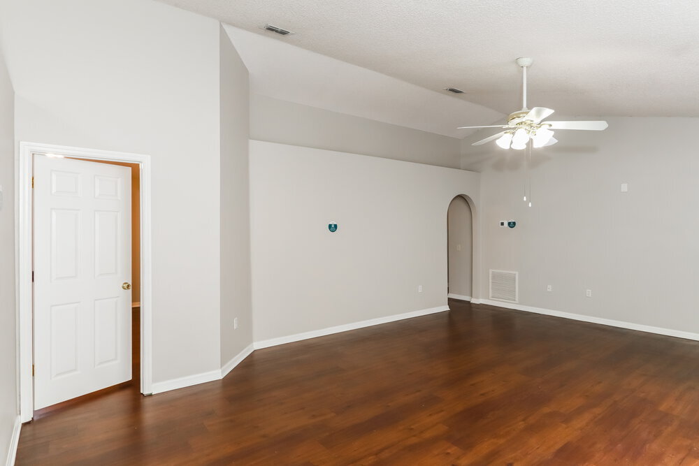 Building Photo - 30542 Double Dr