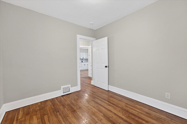 Building Photo - 10608 Wadsworth Ave