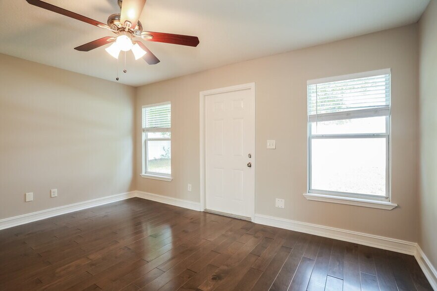 Building Photo - 8106 Byrd Landing Ct