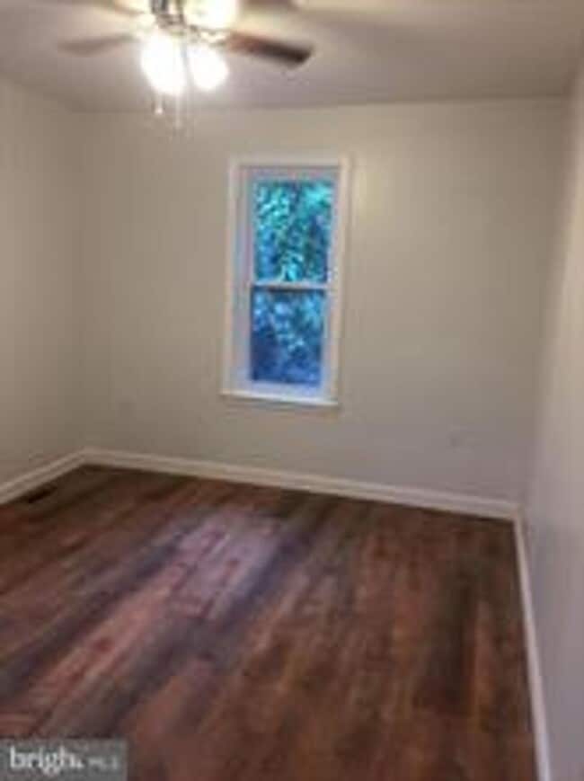 Building Photo - 3739 Midvale Ave