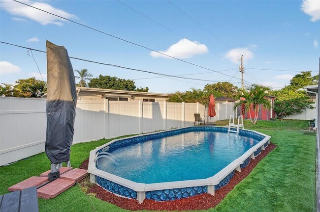 Building Photo - 11761 80th Ave