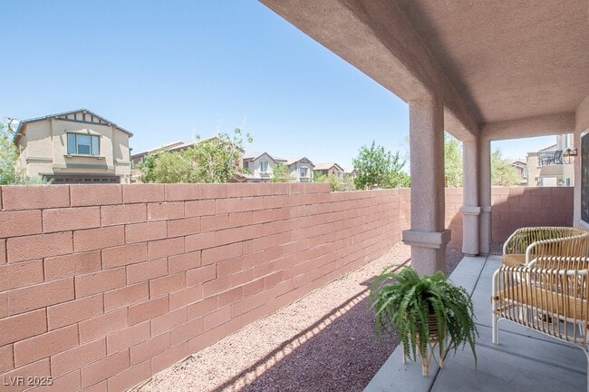 Building Photo - 10548 Laurelwood Lake Ave