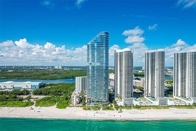 Building Photo - 15701 Collins Ave
