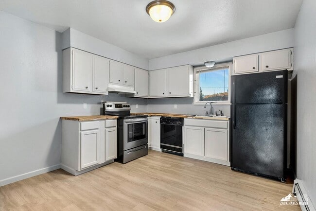 Building Photo - 19033 Whirlaway Rd