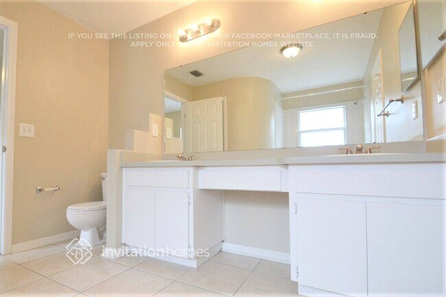 Building Photo - 10825 Peppersong Dr