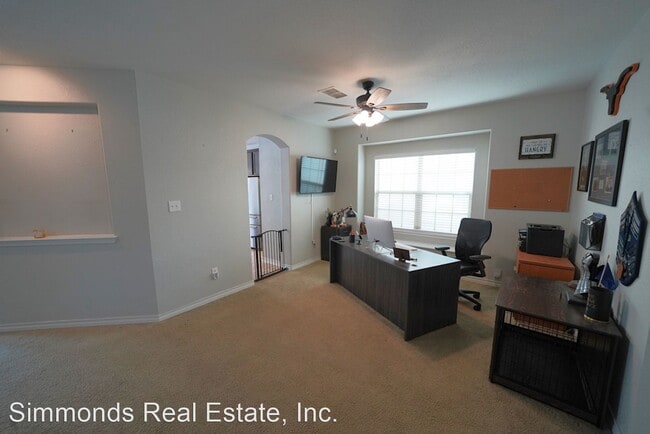 Building Photo - 4 br, 3.5 bath House - 346 Chloe Heights