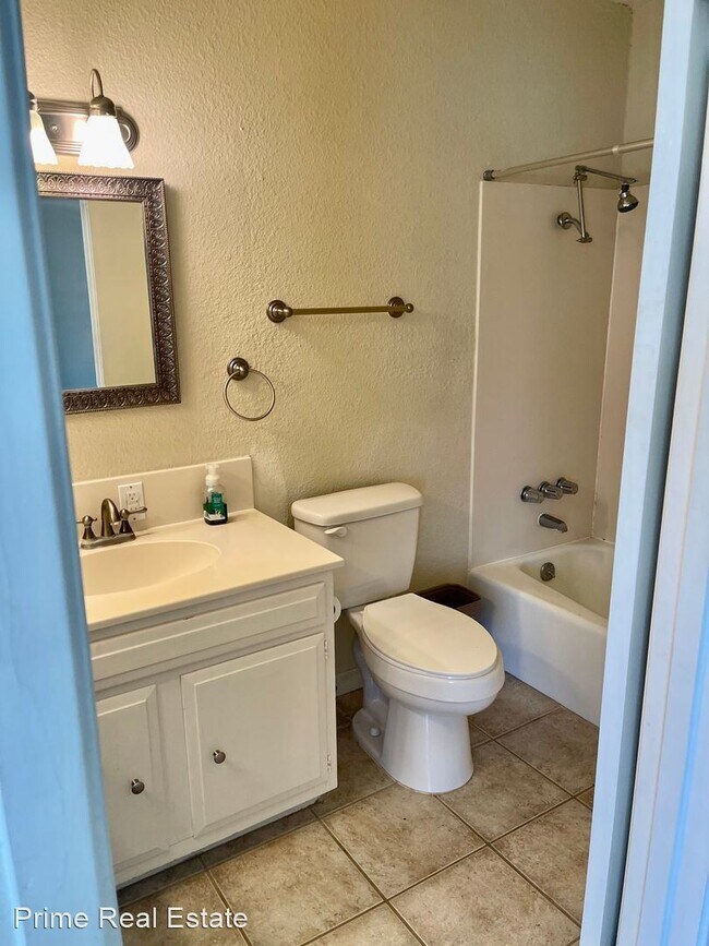 Building Photo - 3 br, 3 bath House - 338 Chenoweth