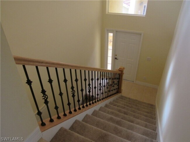 Building Photo - For Lease – Spacious 4-Bedroom Coach Home in Avalon Preserve