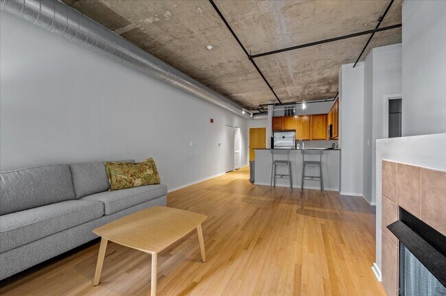 Building Photo - 520 S State St