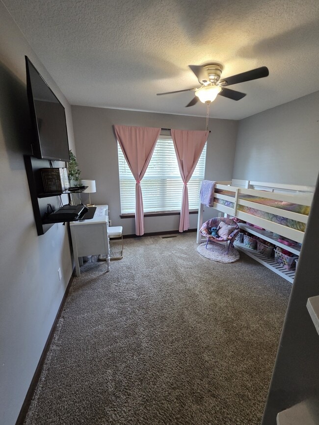 Building Photo - 4121 Mockingbird Ln