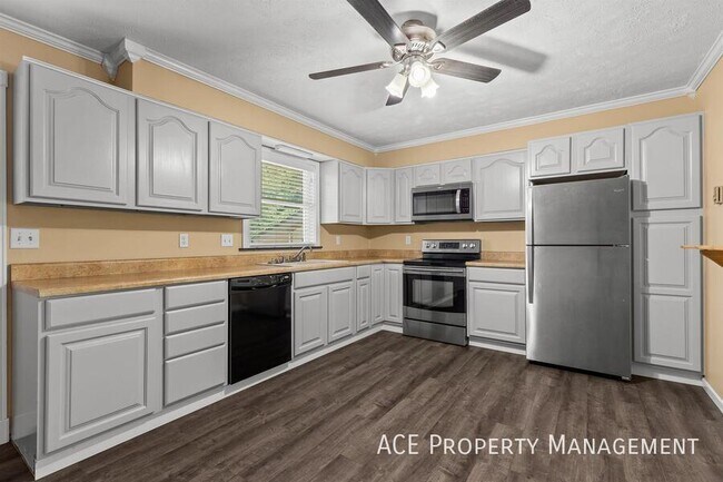 Building Photo - 4430 Steeler Ln