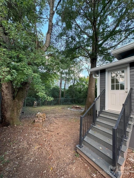 Building Photo - 430 Faison Ave