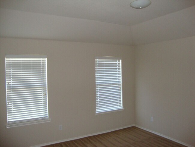 Building Photo - 108 Pagoda Dr
