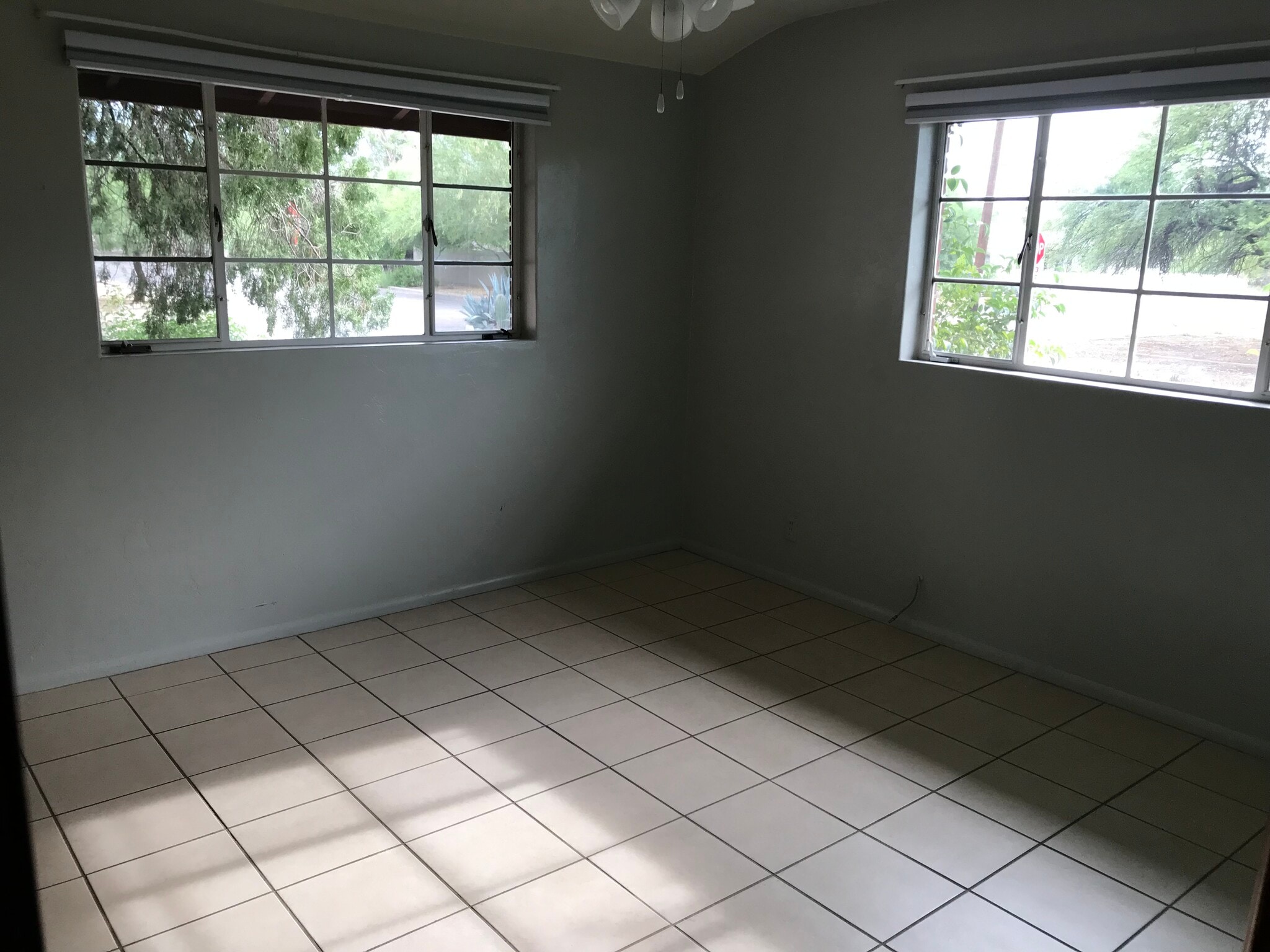Southwest bedroom - 1505 East Edison Street