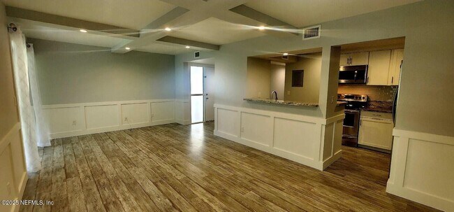 Building Photo - 3 Castania Ct