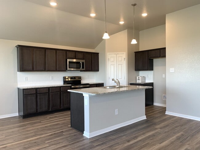 Building Photo - 1329 Aurora Grv Bnd