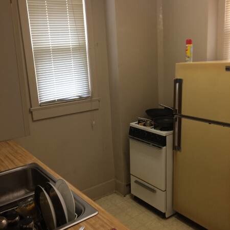 Building Photo - 1616 Clinch