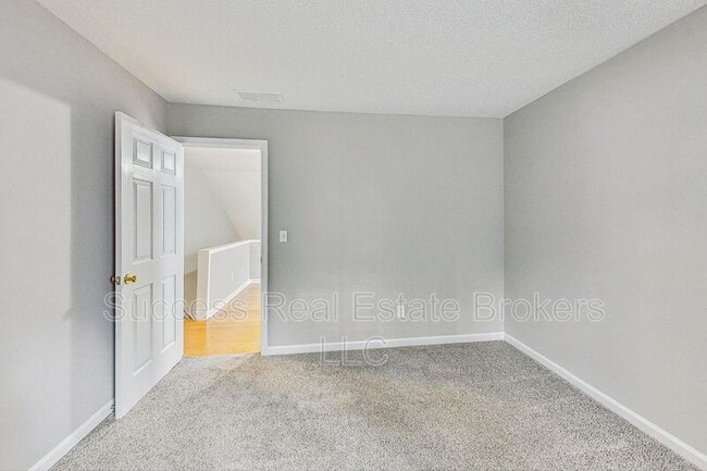 Building Photo - 1645 Heyford Cir NW