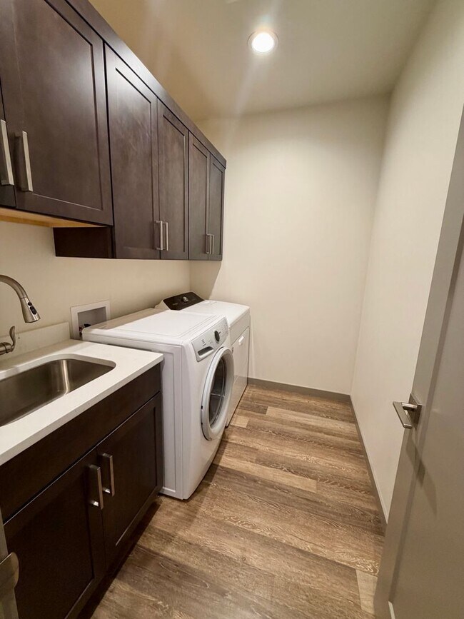 Building Photo - 4503 Tayhill Wy