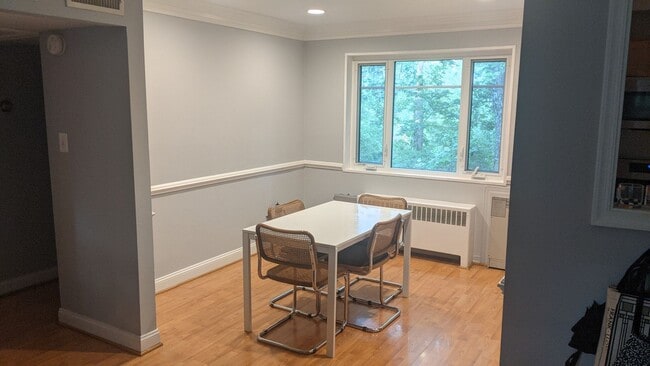 Building Photo - Great 2BR located in Northern Bethesda