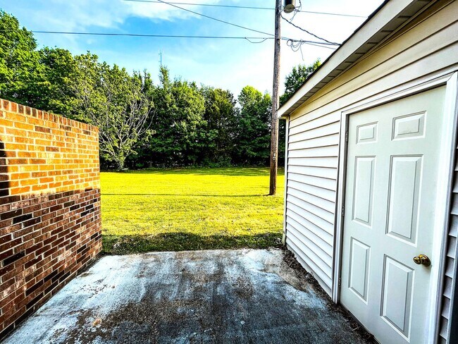Building Photo - 2350 Bay Meadows Ct