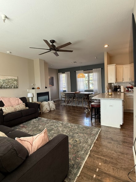 Building Photo - 2423 W Silverton Dr