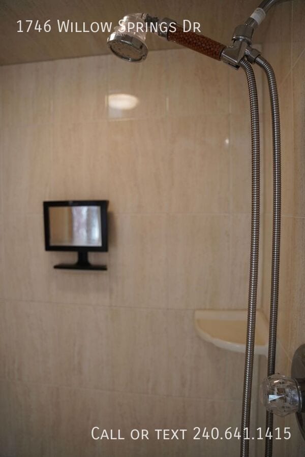 Building Photo - 1746 Willow Springs Dr