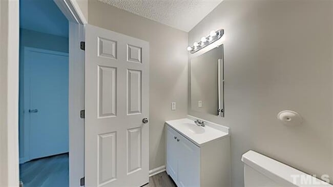 Building Photo - **Cozy Updated Bungalow near Downtown Durham**