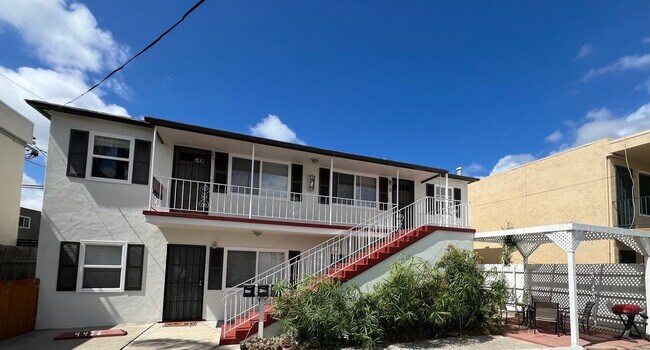 Building Photo - Prime North Park Living – Stylish Upstairs Corner 1-Bedroom!