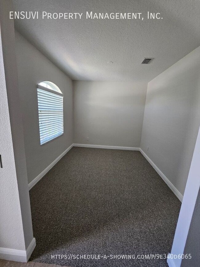 Building Photo - 3825 Milflores Dr