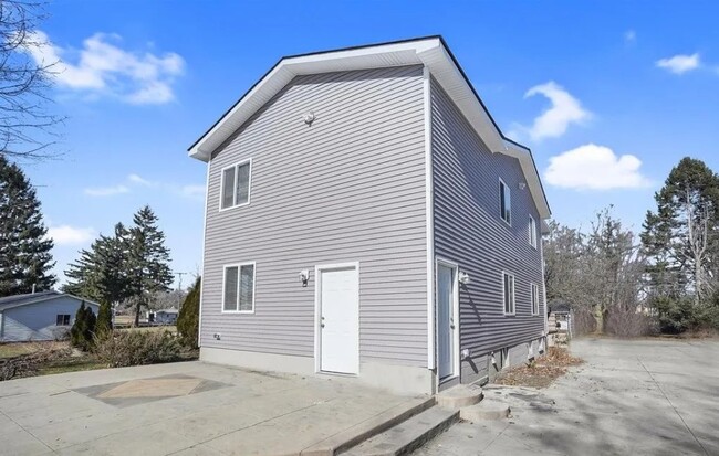 Building Photo - 2190 Kircher Ct