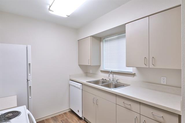 Building Photo - 2800 Sayles Blvd