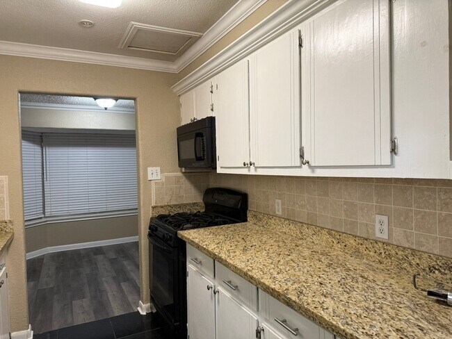 Building Photo - 12539 F Bar Dr