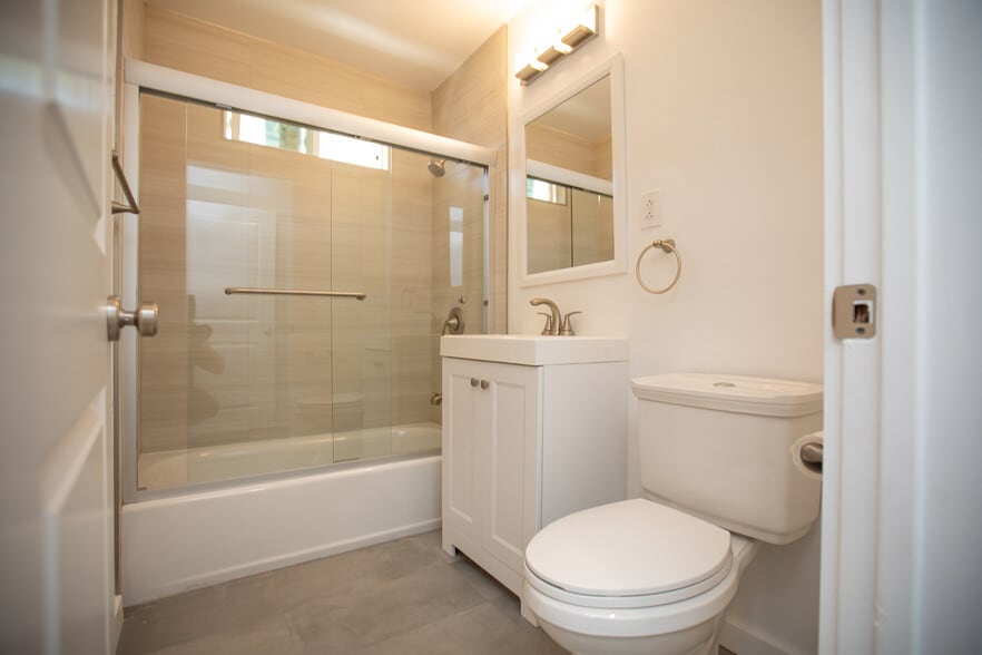 Building Photo - 2103 S Delaware St