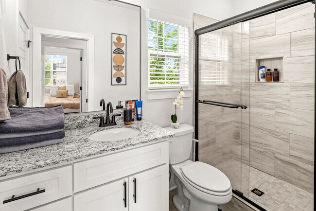 Building Photo - 1572 W Cato Springs Rd