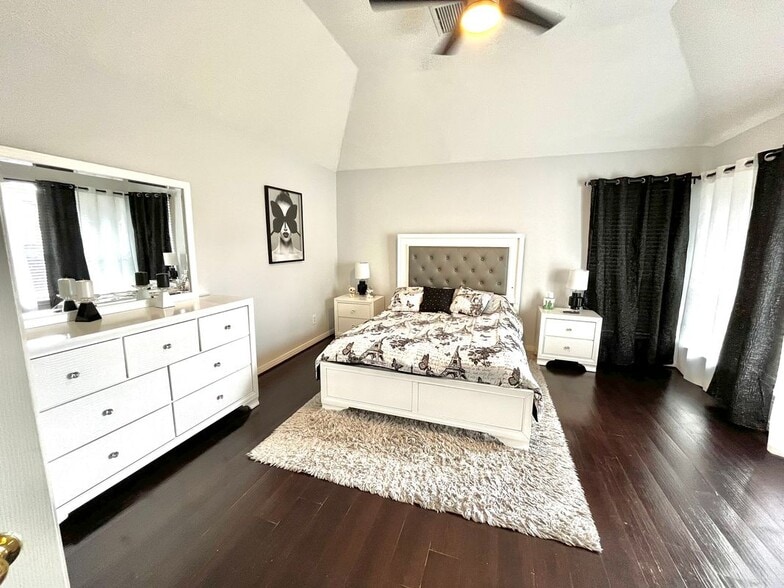 Building Photo - 10807 Summer Meadows Ct