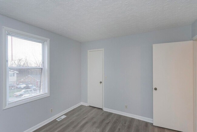 Building Photo - 3309 Falls Creek Dr