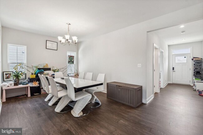Building Photo - 11281 Wheeler Ridge Dr