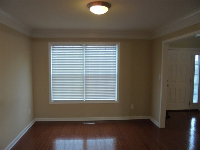 Building Photo - 5600 Gateswalk Ln