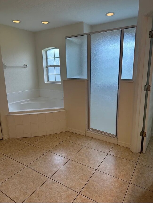 Building Photo - 23 Reidsville Dr