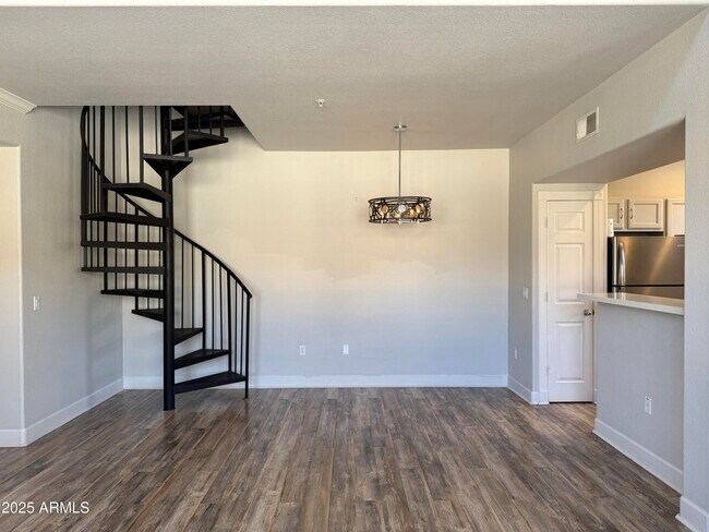 Building Photo - 20100 N 78th Pl