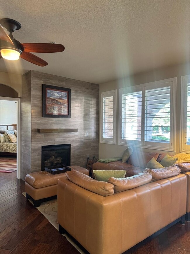 Building Photo - WOW-Factor Alert: Fully Furnished & Remodeled 2BD/2BA First Floor Condo in Wingfield Springs!