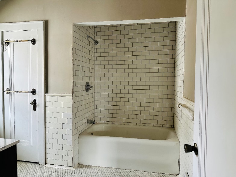 Building Photo - 839 N Howard St